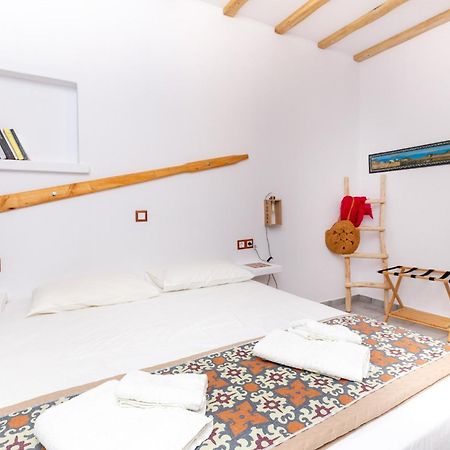 Ailouros Summer Hotel Szhinúsza Kültér fotó