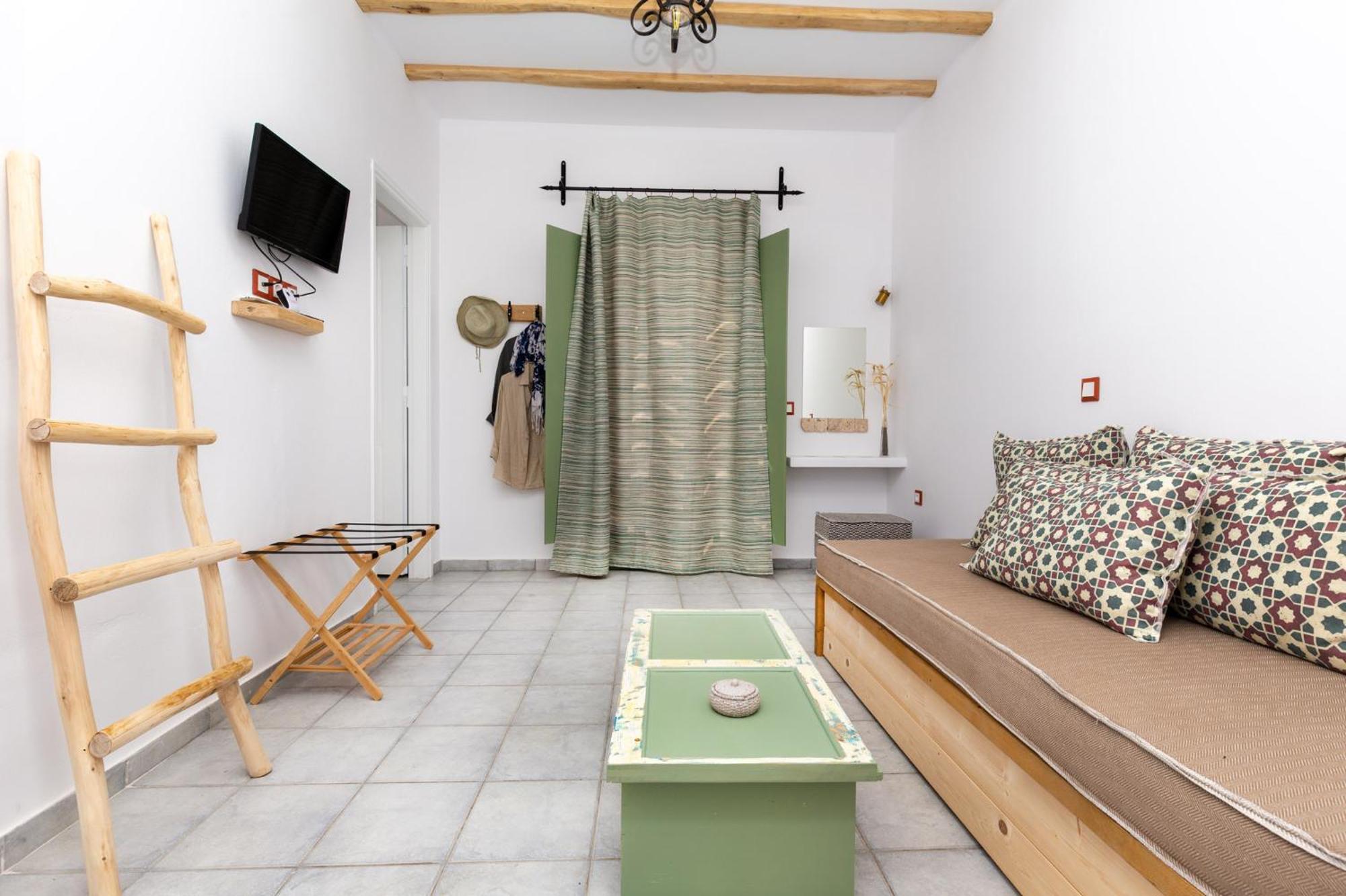 Ailouros Summer Hotel Szhinúsza Kültér fotó