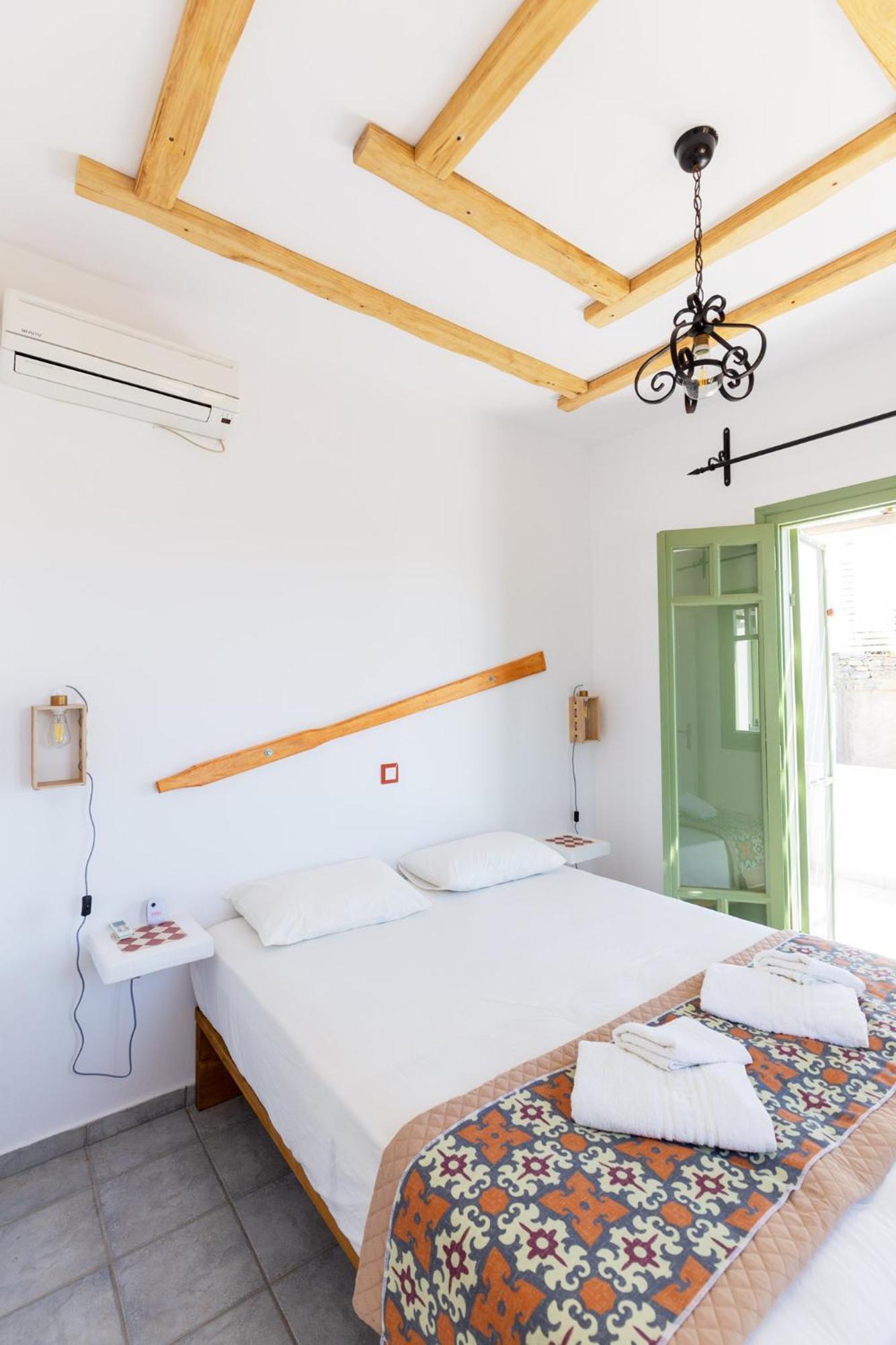 Ailouros Summer Hotel Szhinúsza Kültér fotó